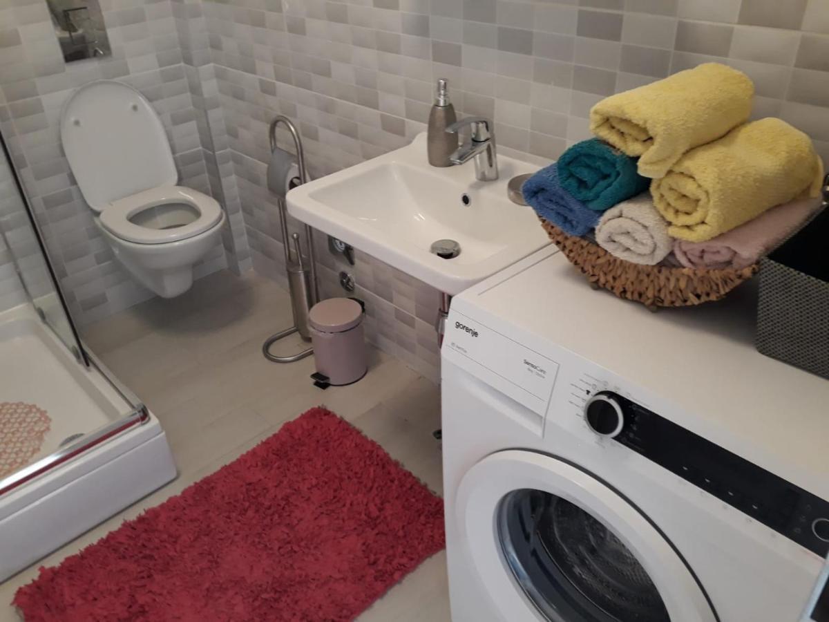 New Apartment Dany With Parking For Two スプリト エクステリア 写真
